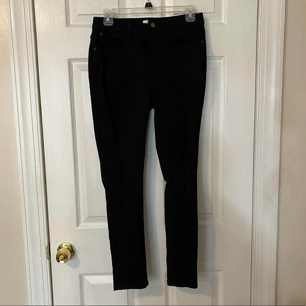 Kensie Jeans Black Distressed Skinny Jeans | size 6 / 28